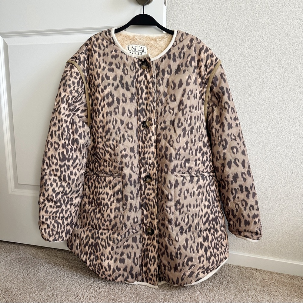 Leopard print/animal print coat with three wearing styles Faux fur jacket